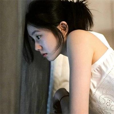 维奥莱特·诺齐埃尔